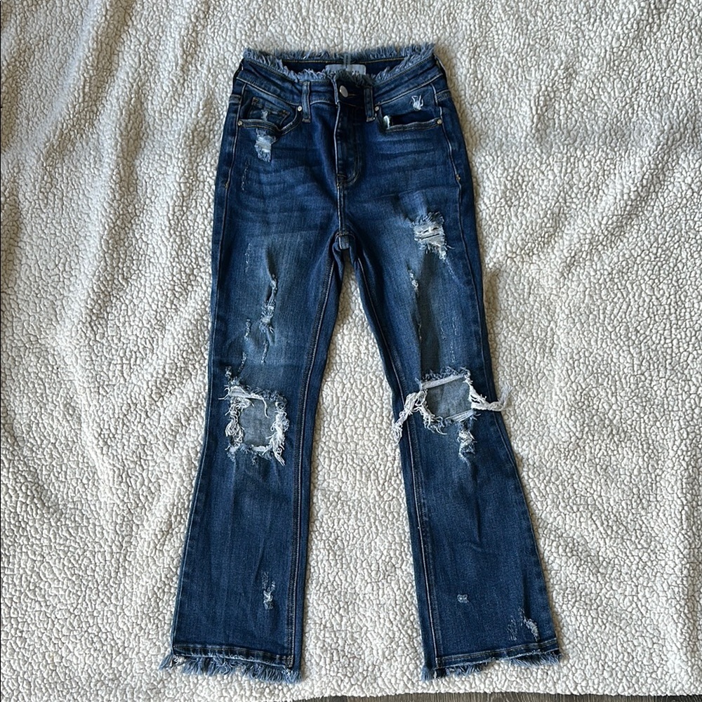 Distressed cropped Blue Jeans by risen